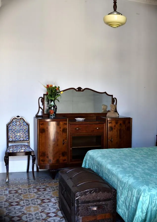 Battisti 18 Vintage Rooms Palermo 0*,