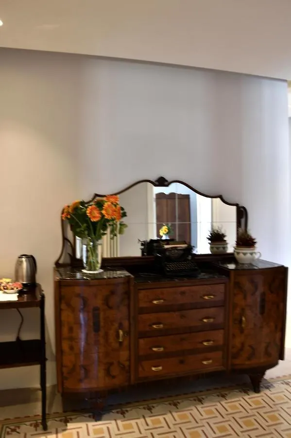 Battisti 18 Vintage Rooms Palermo