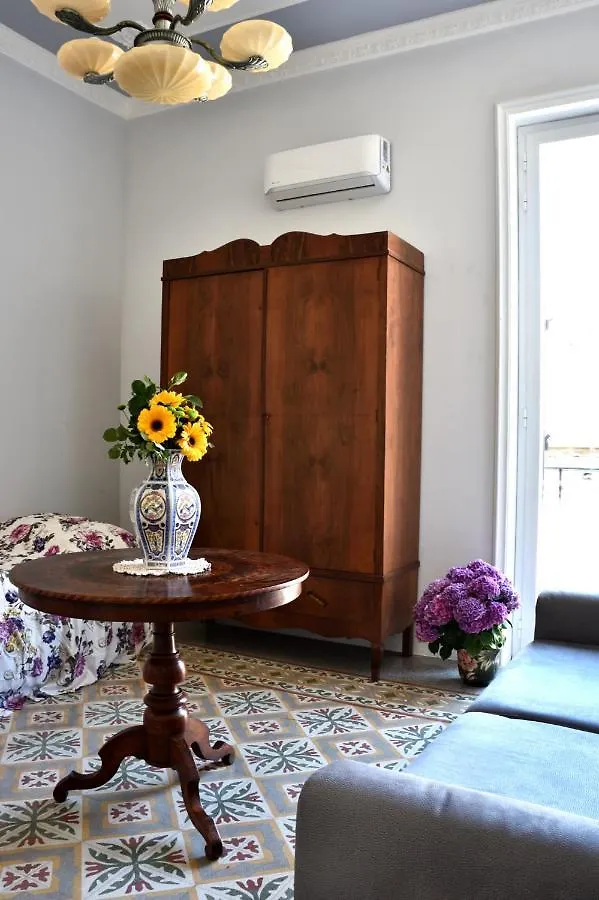 Battisti 18 Vintage Rooms Palermo Gasthof