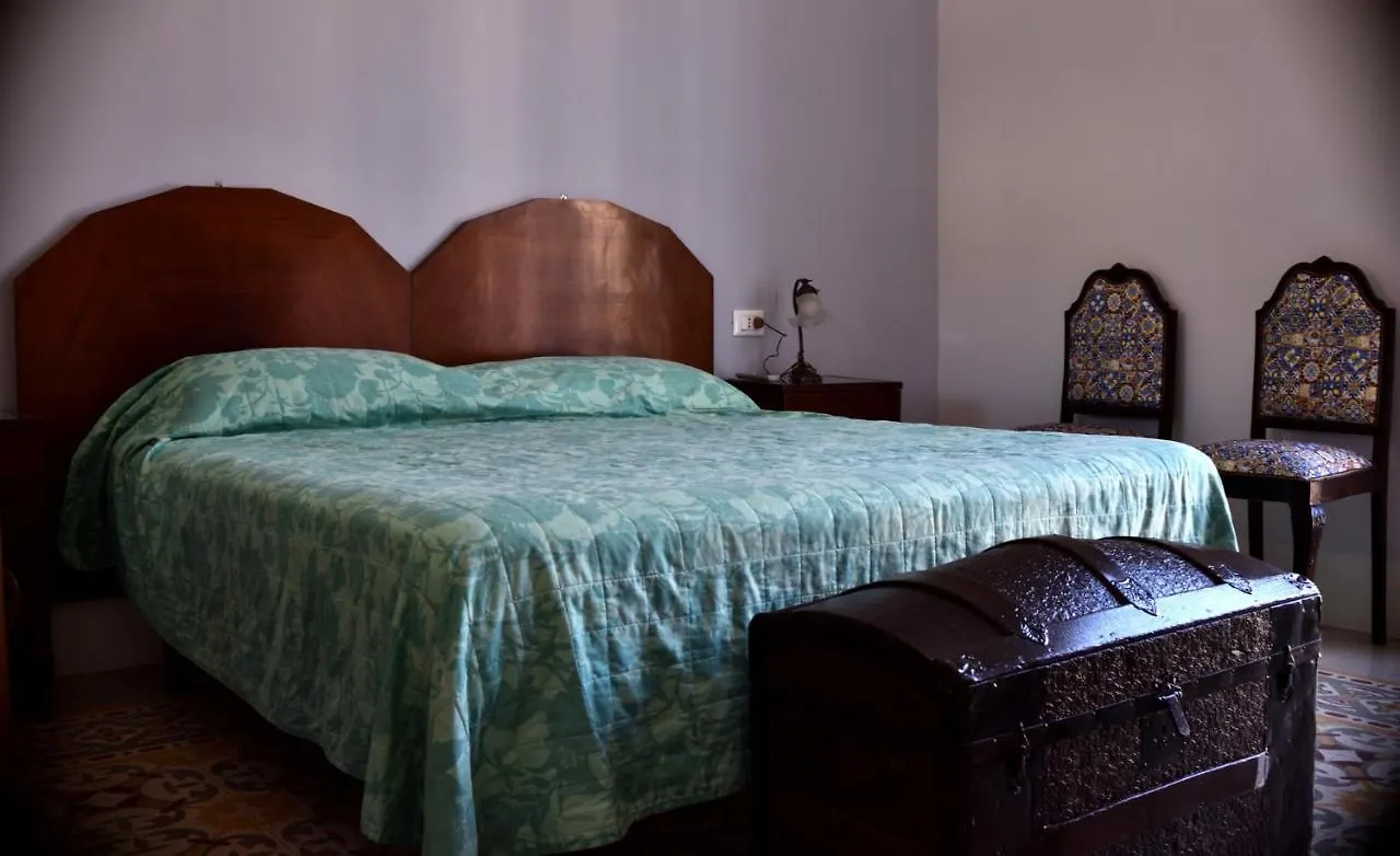 Battisti 18 Vintage Rooms Palermo