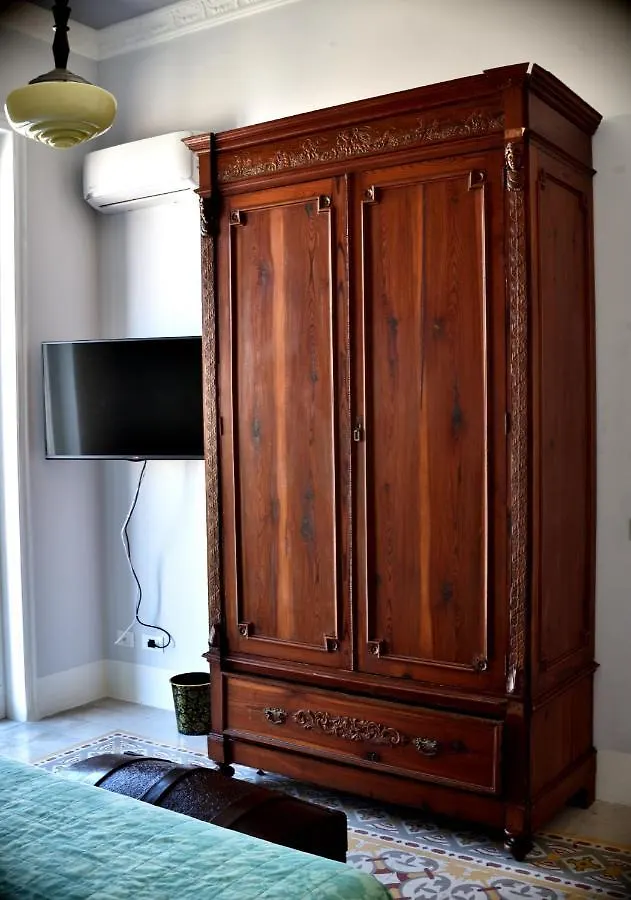 Battisti 18 Vintage Rooms Palermo Pensión